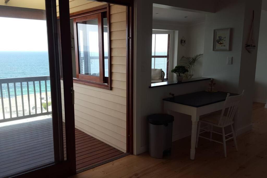 18 Steps - Seaside Cottage With Breathtaking Views Κέιπ Τάουν Εξωτερικό φωτογραφία